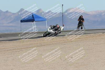 media/Dec-07-2025-CVMA (Sun) [[3e7d2de5dc]]/Race 5-Formula UL-CVMA Hooligans-American Thunder/